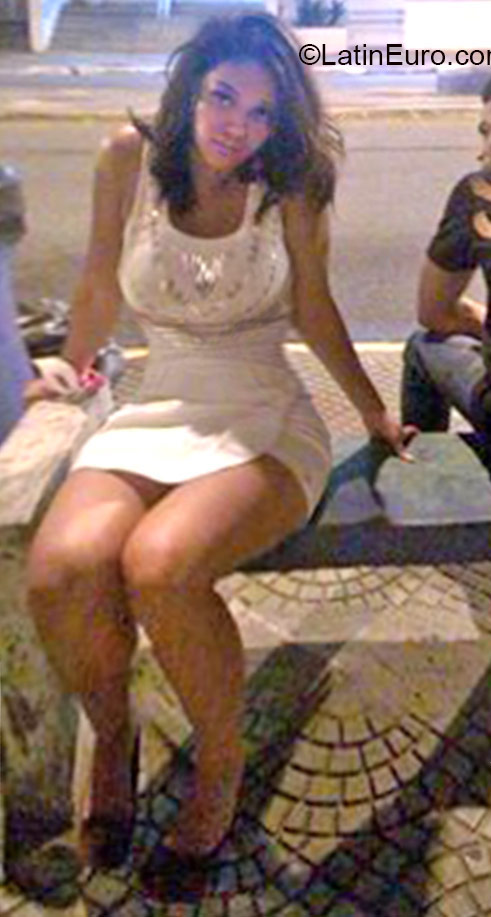 Date this happy Brazil girl Luana from Sao Paulo BR9206