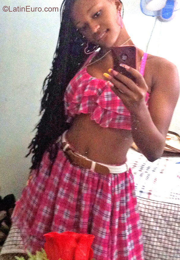 Date this attractive Dominican Republic girl Beba from Santo Domingo DO21294