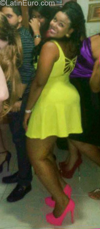 Date this passionate Dominican Republic girl Lola from Santo Domingo DO21297