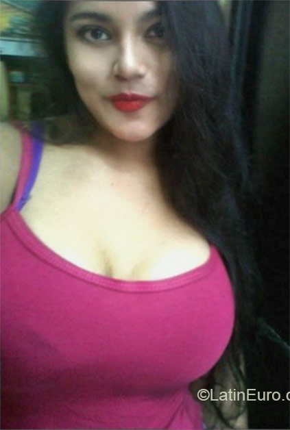 Date this beautiful Ecuador girl Diana from Guayaquil EC182