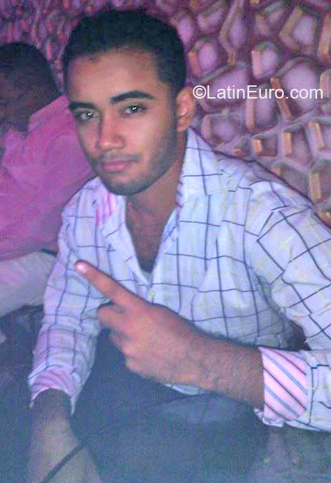 Date this stunning Dominican Republic man Daniel del vill from Azua DO21416