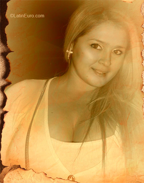 Date this exotic Colombia girl Mona from Medellin CO16986
