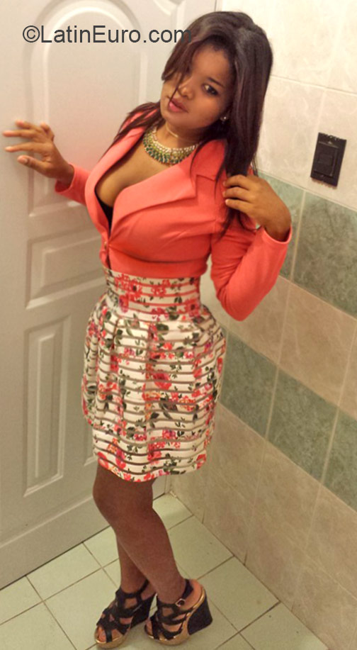 Date this fun Dominican Republic girl Claudia from Higuey DO21458