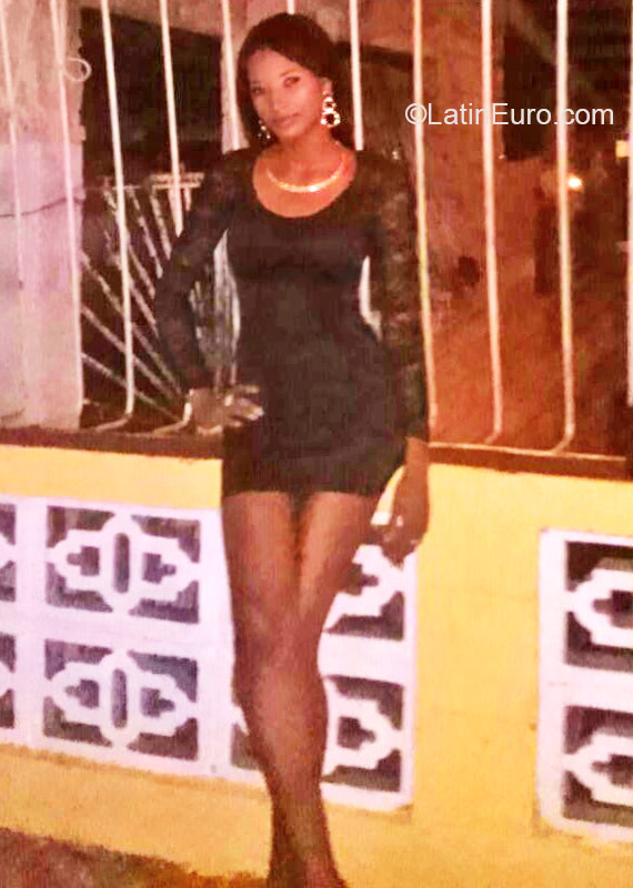 Date this happy Panama girl Susan from Panama City PA562