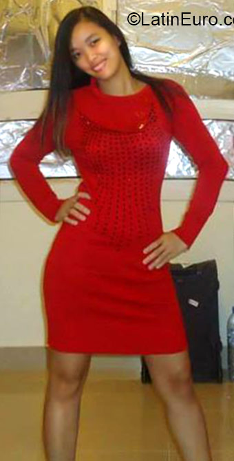 Date this passionate Philippines girl Jennifer from Manila PH754