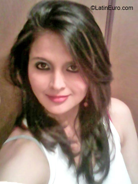 Date this gorgeous Colombia girl Danny from Bogota CO17038