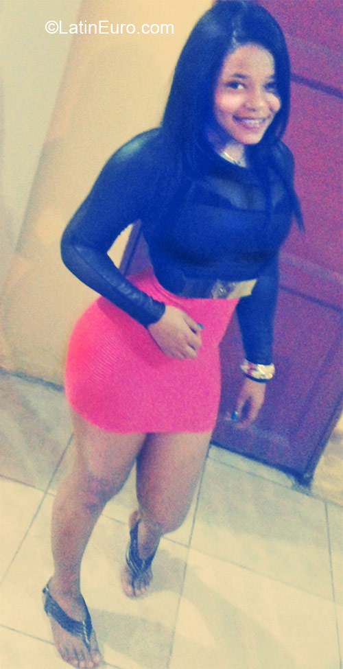 Date this lovely Dominican Republic girl Rosanna from Santo Domingo DO21504