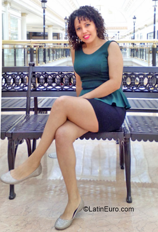 Date this tall Spain girl Abigai from Madrid HN1460