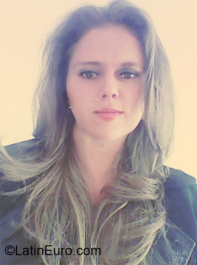 Date this exotic Colombia girl Alejita from Bogota CO17061