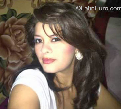 Date this pretty Honduras girl Lourdes from San Pedro Sula HN1466