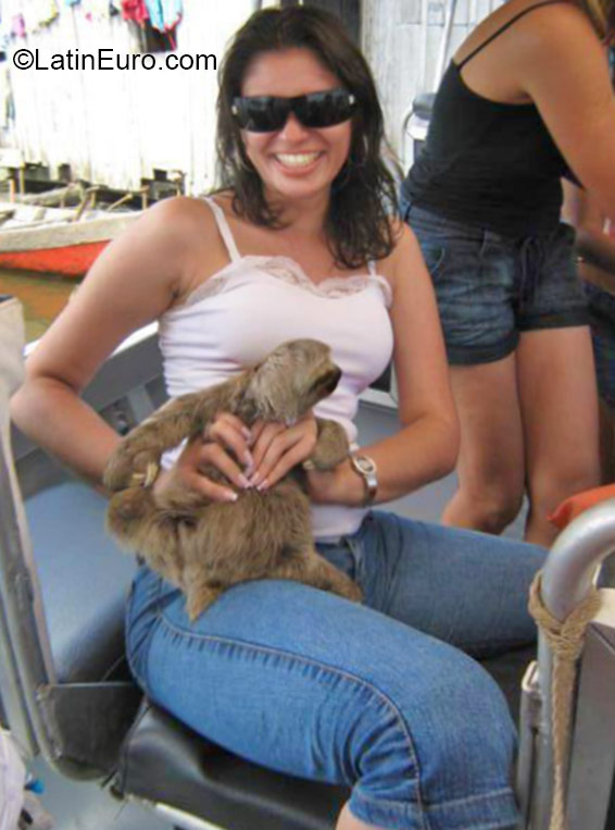 Date this young Brazil girl Denize from Manaus BR9258