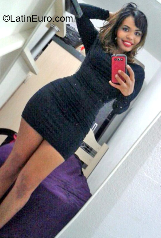 Date this pretty Brazil girl Deuseane from Sao Paulo BR9260