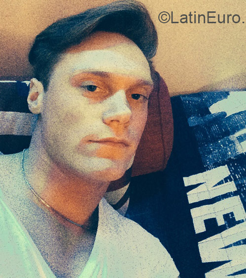 Date this foxy Sweden man Neaklaz from Stockholm SE209