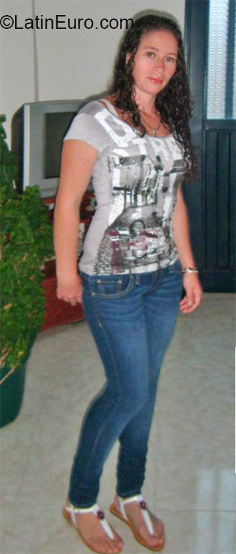 Date this voluptuous Panama girl Liliana from Panama City PA570