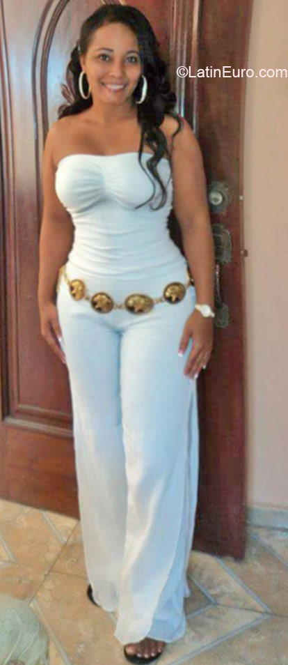 Date this georgeous Dominican Republic girl Carolina from San Cristobal DO21661
