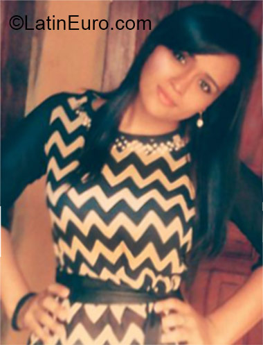 Date this hard body Honduras girl Mileidy from El Progreso HN1487