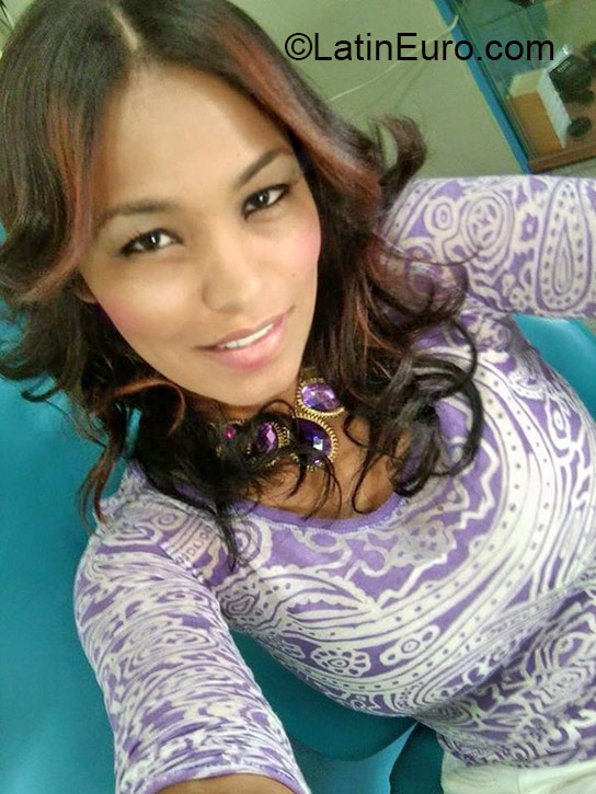 Date this charming Dominican Republic girl Ylca from La Vega DO21735