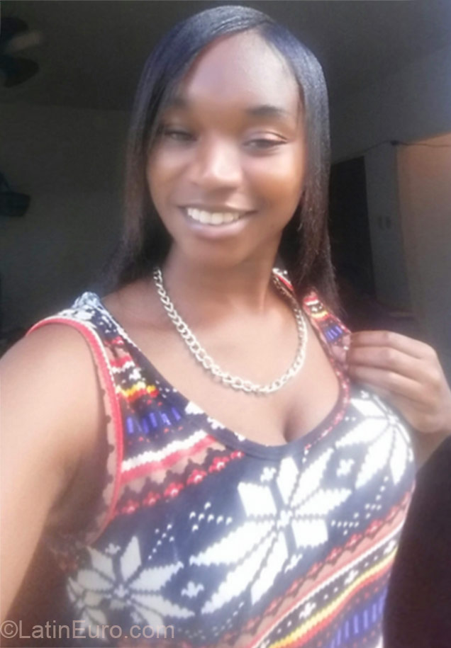 Date this fun Jamaica girl Lady_Ice from Kingston JM2003