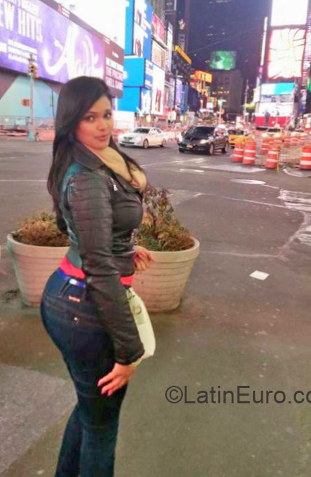 Date this hot Dominican Republic girl Josefina from Mao DO21784