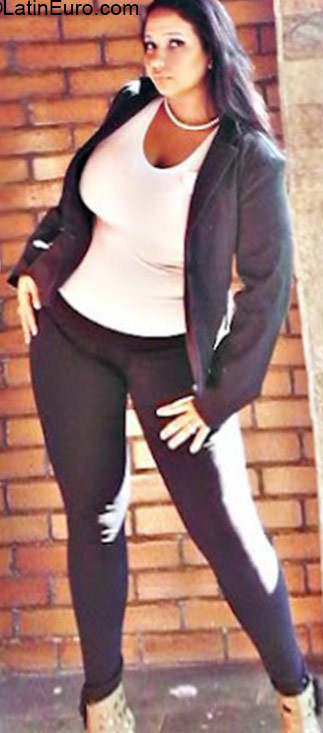 Date this stunning Brazil girl Camila from Rio De Janeiro BR9295