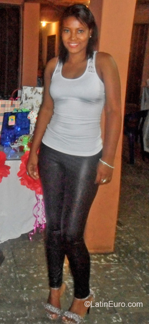 Date this athletic Colombia girl Beatriz from Cali CO17213