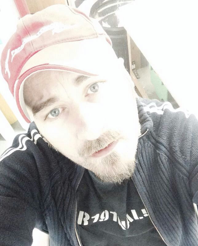 Date this beautiful United Kingdom man Steve from Brighton GB803