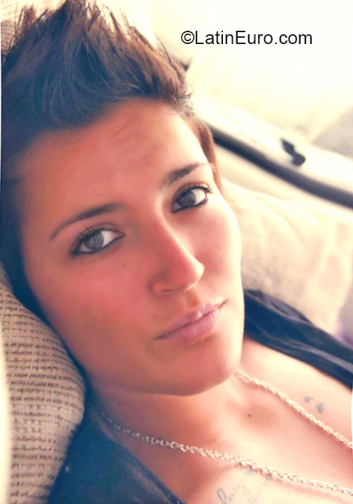 Date this stunning Germany girl Yvie from Stuttgart DE366