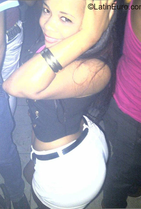 Date this passionate Dominican Republic girl Adriana from Santo Domingo DO21897