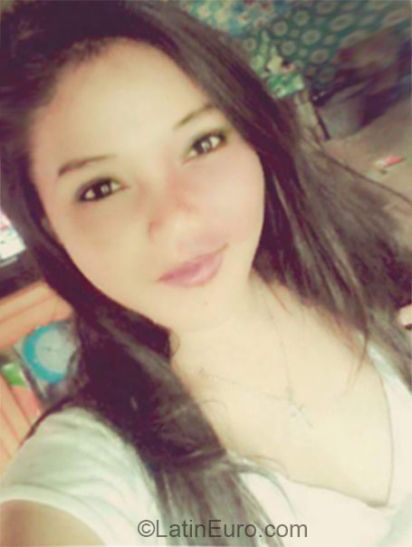 Date this stunning Philippines girl Wang from Cagayan De Oro City PH764