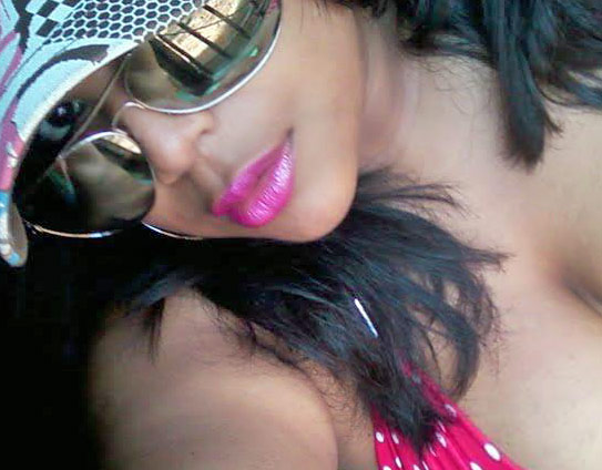 Date this funny Brazil girl Maisa from Porto Velho BR9306