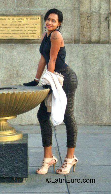 Date this exotic Brazil girl Luana from Recife BR9309