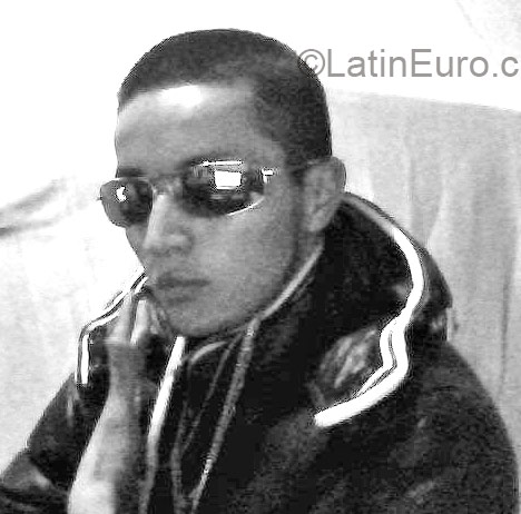 Date this gorgeous Colombia man Armando from Bogota CO17314