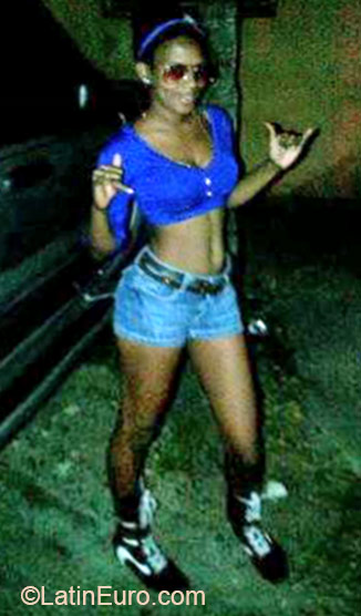 Date this athletic Dominican Republic girl Madely from Santo Domingo DO22001