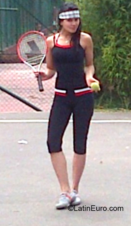 Date this delightful Colombia girl Lucia from Bogota CO17342