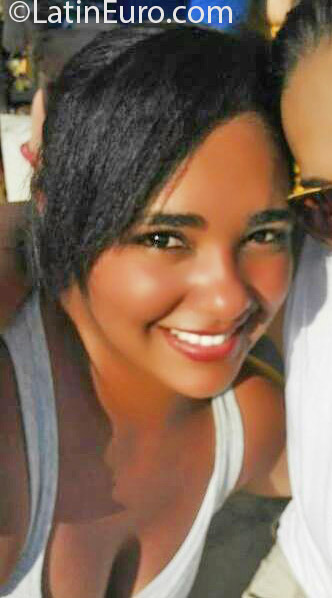 Date this funny Colombia girl Eliana from Cartagena CO17395