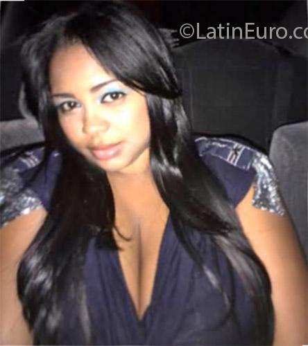 Date this stunning Dominican Republic girl Gisselle from Santo Dominigo DO22123