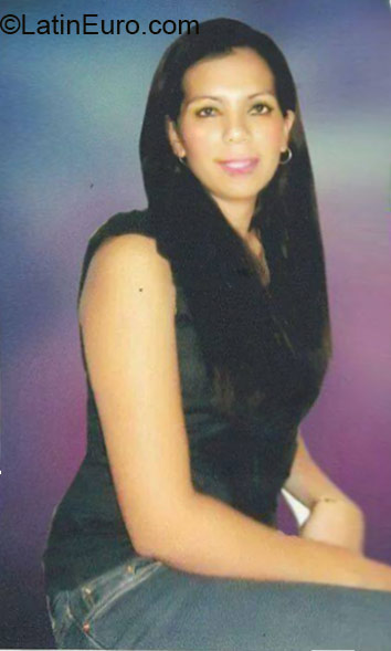 Date this lovely Philippines girl Mehegie from Davao City PH772