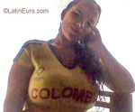 tall Colombia girl Lina from Armenia CO17413