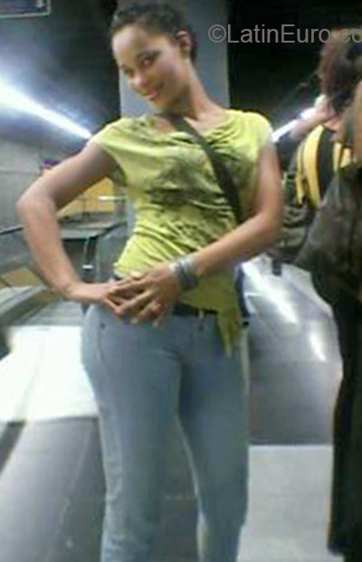 Date this beautiful Dominican Republic girl Sucre from Bahoruco DO22261