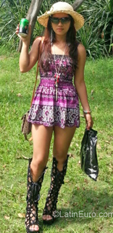 Date this happy Philippines girl Jade from Baguio City PH776