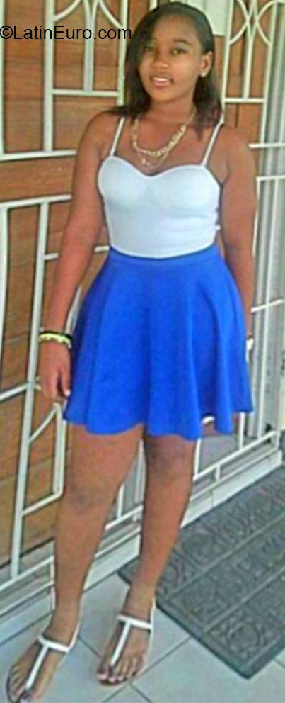 Date this sultry Colombia girl Ashley from Medellin CO17477