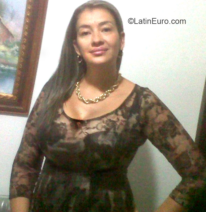 Date this athletic Colombia girl Clara from Tulua CO17479