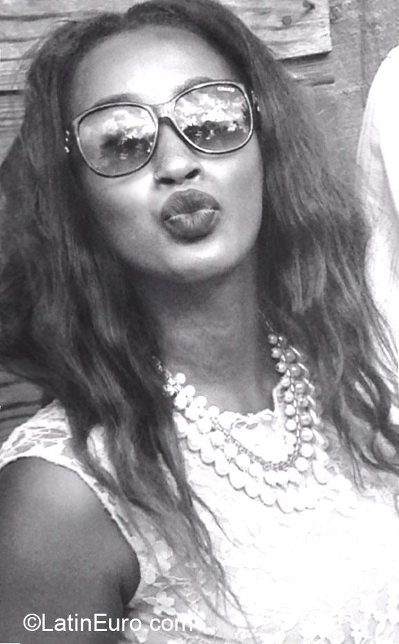 Date this hot Jamaica girl Naomi from Kingston JM2069