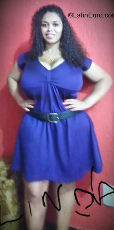 Date this pretty Brazil girl Ana from Brasilia BR9346