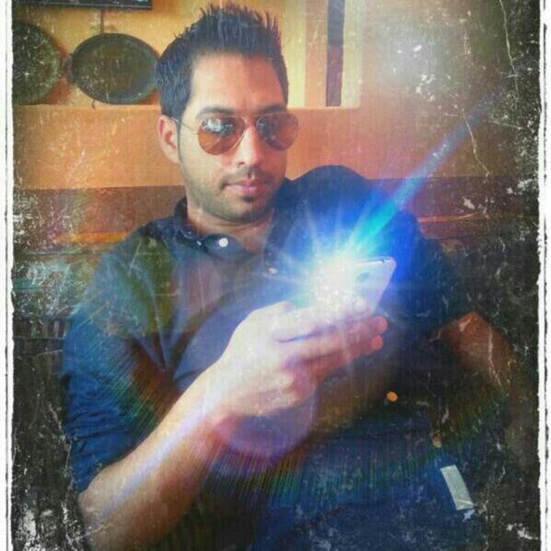 Date this sultry United Arab Emirates man Waheed from Dubai AE41