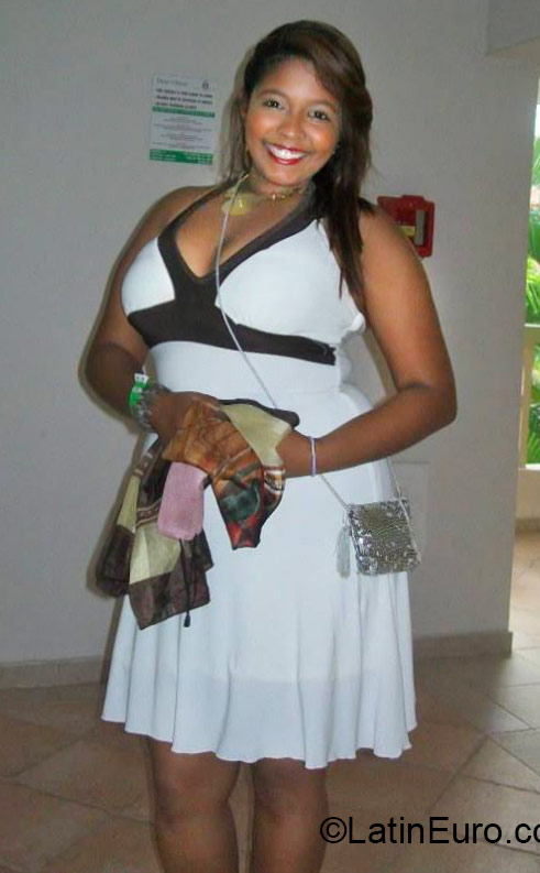 Date this funny Dominican Republic girl Karina from Santiago DO22370