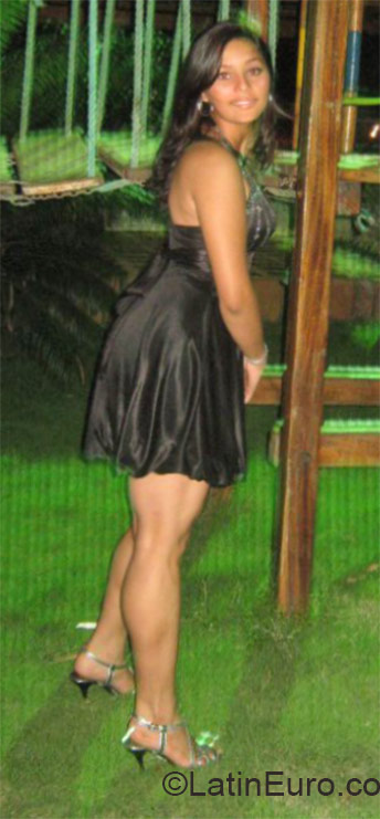 Date this athletic Venezuela girl Maria from Maracaibo VE528