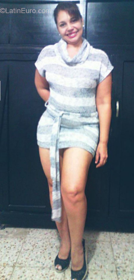 Date this beautiful Colombia girl Yanis from Barranquilla CO17581