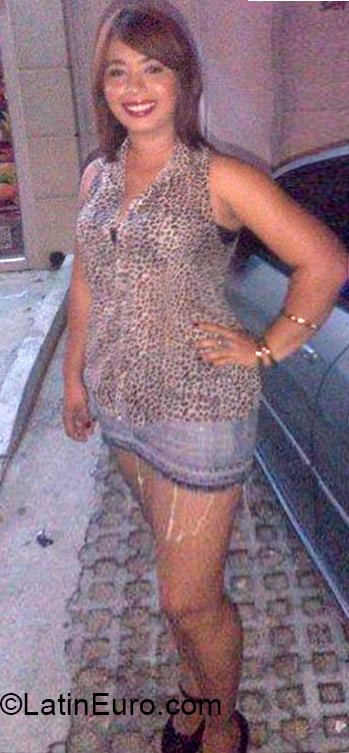 Date this good-looking Colombia girl Leyeiria from Barranquilla CO17584