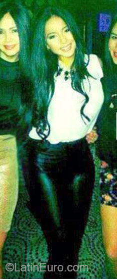 Date this attractive Venezuela girl Alejandra from Caracas VE531